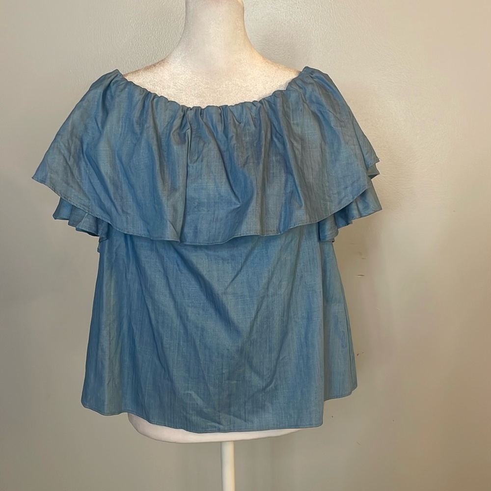 [Sugar + Lips] Chambray Off The Shoulders Blouse - Size Medium NWT